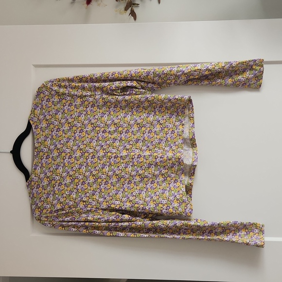 Forever 21 Cropped long sleeve top with floral print, faux wrap-over, 0X - Picture 8 of 8